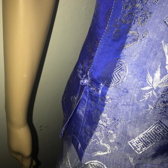 BEAUTIFUL VIETNAM SILK TOP W/FRENCH KNOT CLOSURES - Picture 6 of 6